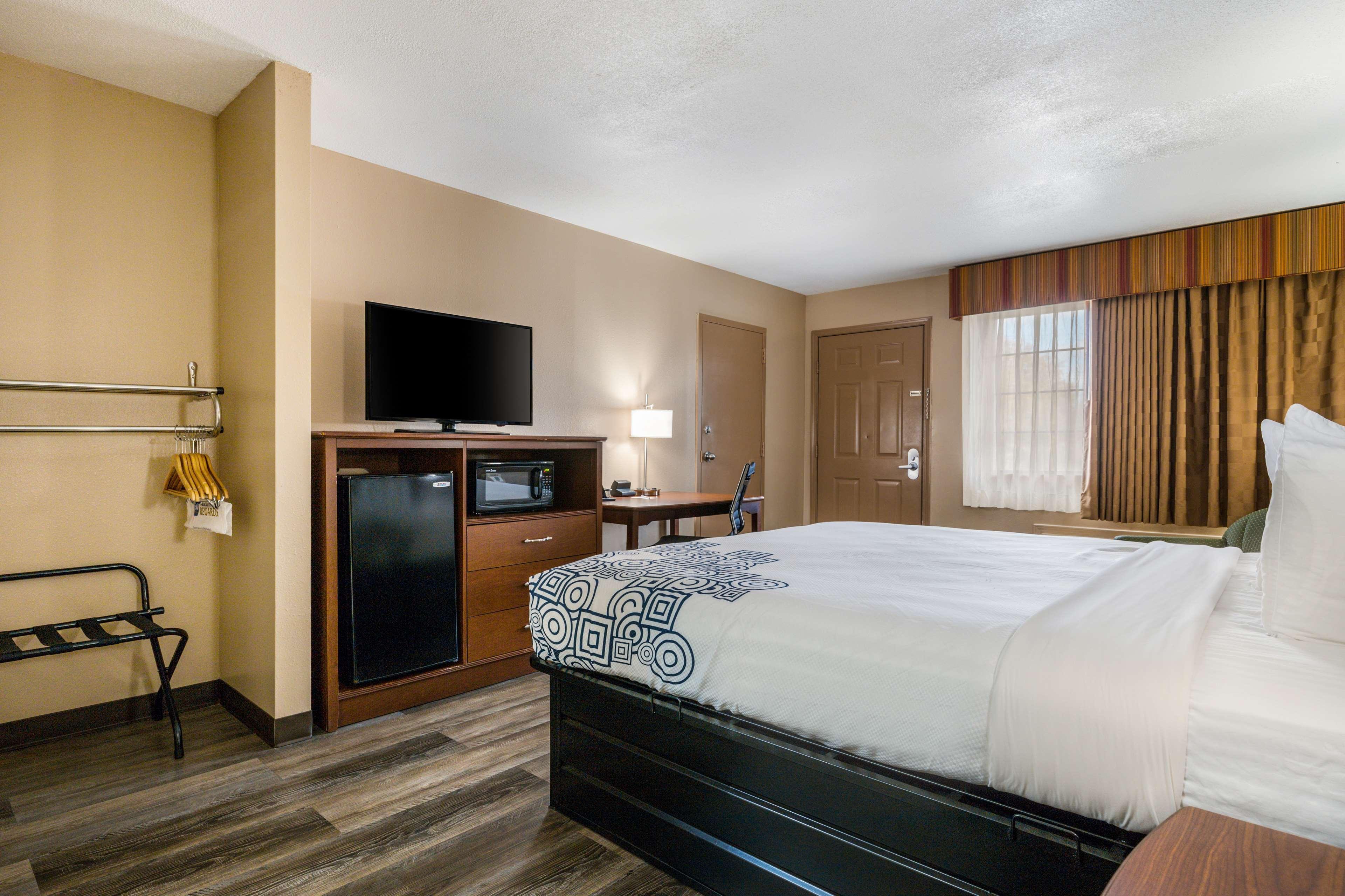 Surestay Plus Hotel By Best Western Poteau Exterior photo
