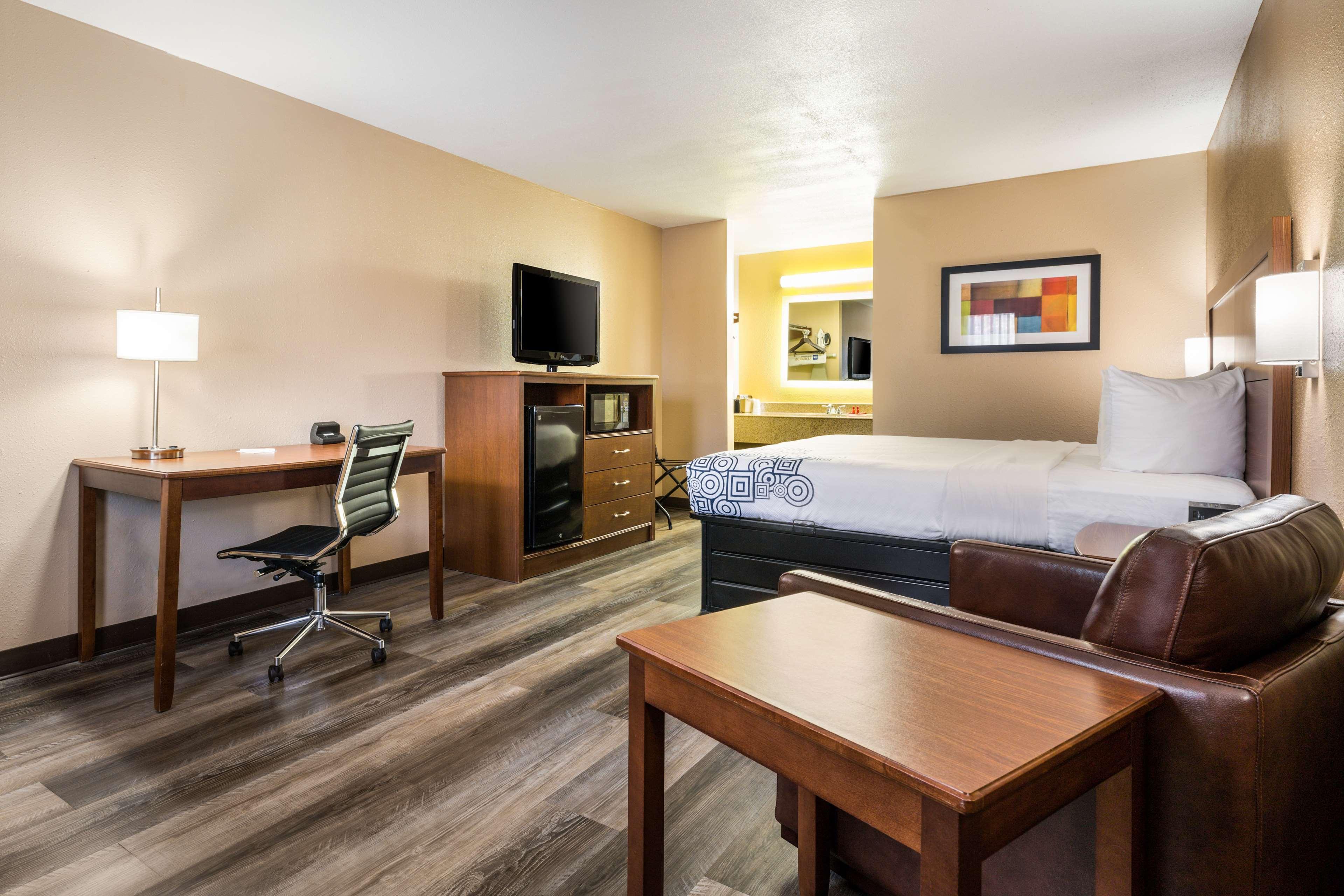 Surestay Plus Hotel By Best Western Poteau Exterior photo