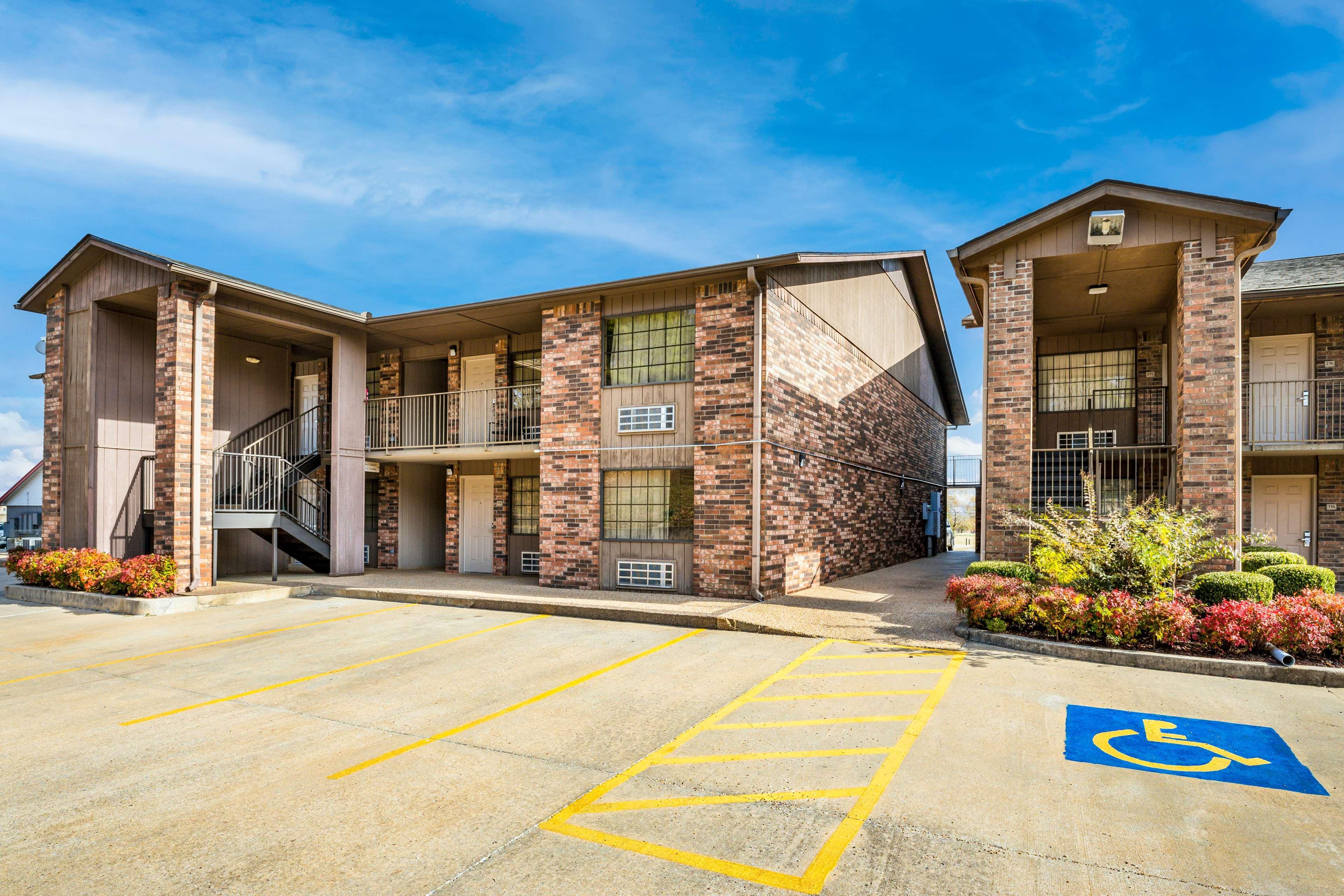 Surestay Plus Hotel By Best Western Poteau Exterior photo